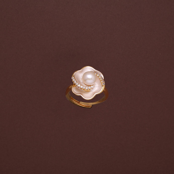 Elegant Floral Freshwater Pearl Ring
