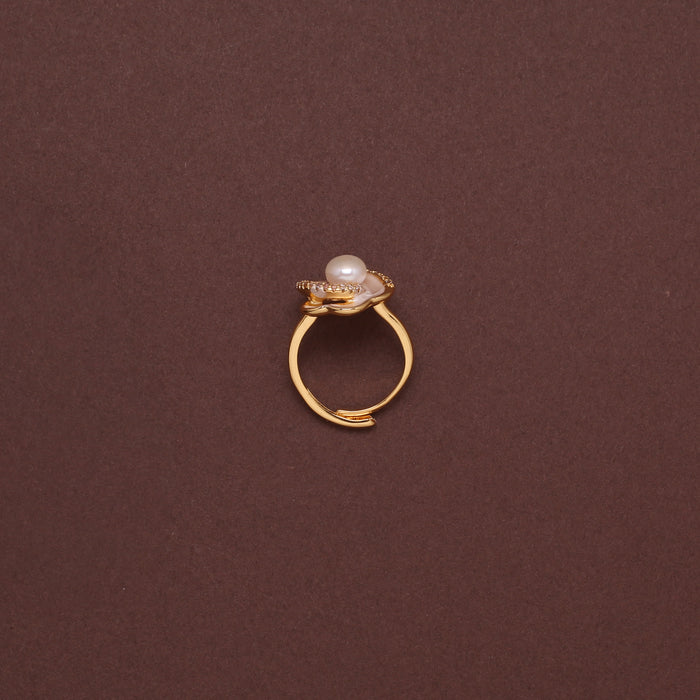 Elegant Floral Freshwater Pearl Ring