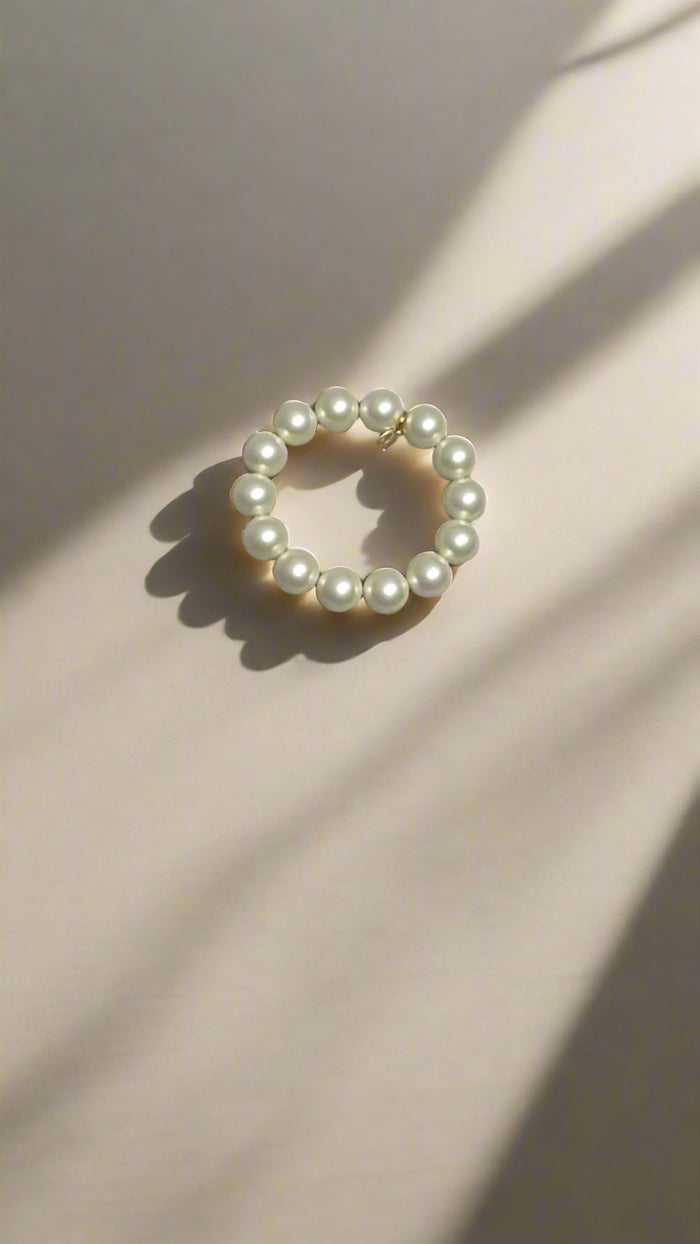 Kenneth Jay Lane 14mm Light Cultura Pearl Stretch Bracelet - Mildred Hoit