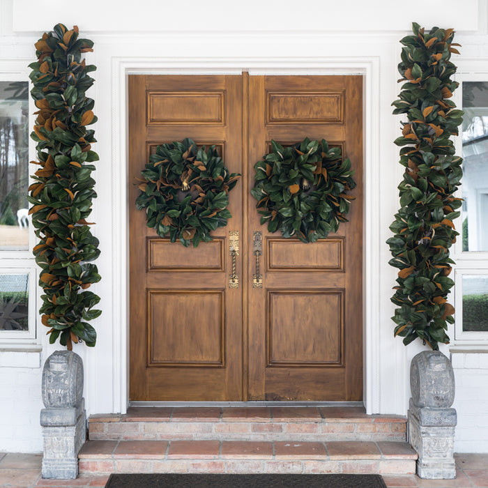 Magnolia Wreath 22" (+Garland)