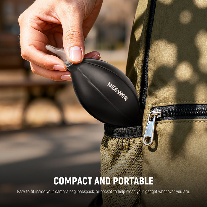 This Lens Cleaning Kit is compact and portable.
