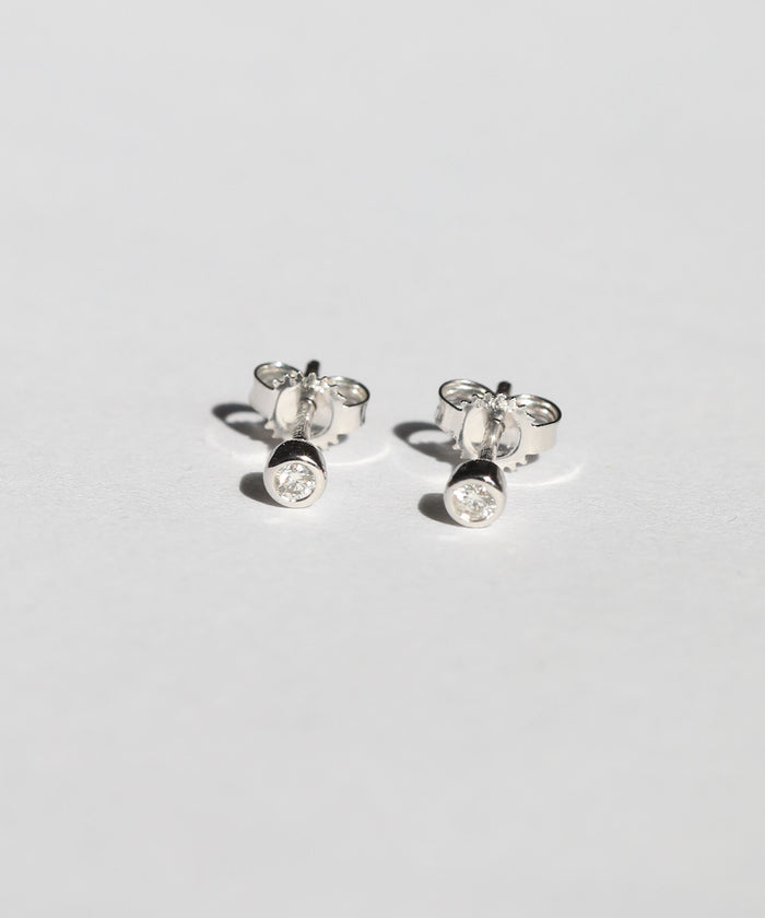round bezel white diamond earring 14k  gold Brooklyn New York