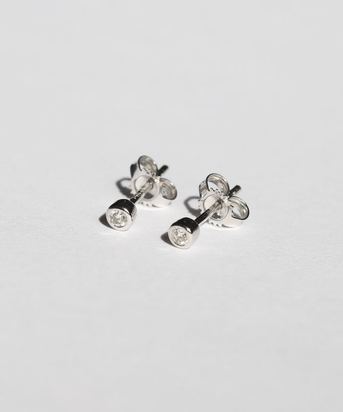 round bezel white diamond earring 14k yellow gold Brooklyn New York