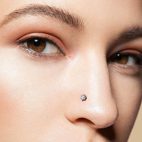 Body Jewelry - Titanium Prong Star Nose L Bend 20G 18G