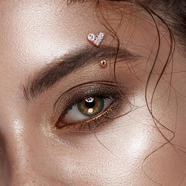 Body Jewelry - Triple Gem Heart Curve 16G